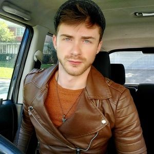 Meet your Posher, Cole